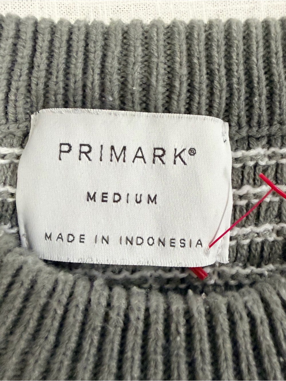 Women’s Grid Knit Crewneck Sweater - Gray medium - Picture 3 of 10